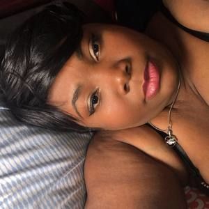 Meet your Posher, Latisha